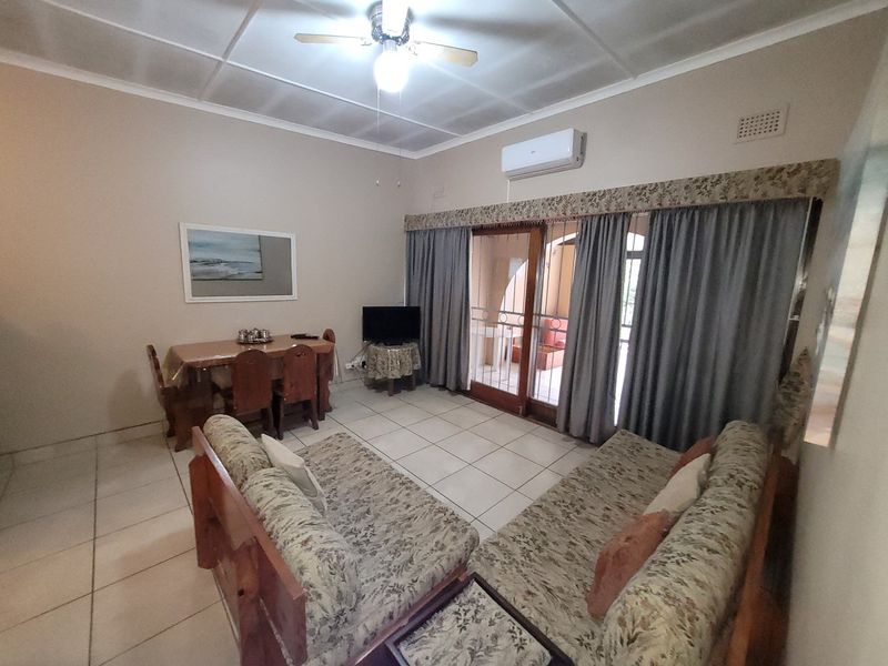 A Great Holiday Investment Unit With Beach Access!! - Photo 4