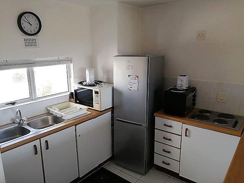 Smart Attractive 2 Bedroom Unit - Photo 5