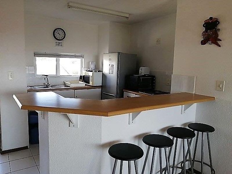 Smart Attractive 2 Bedroom Unit - Photo 4