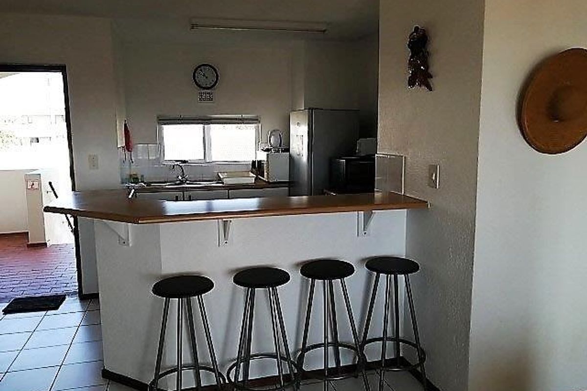 Smart Attractive 2 Bedroom Unit - Photo 3