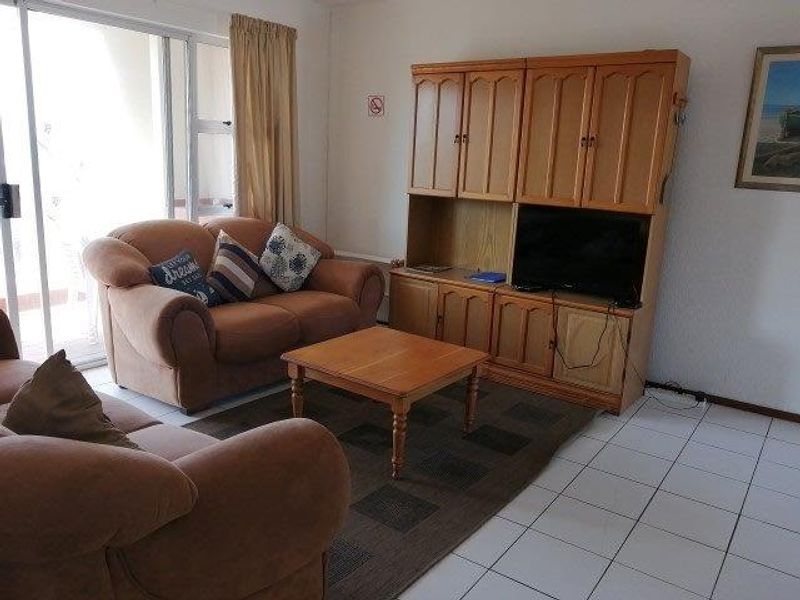 Smart Attractive 2 Bedroom Unit - Photo 9