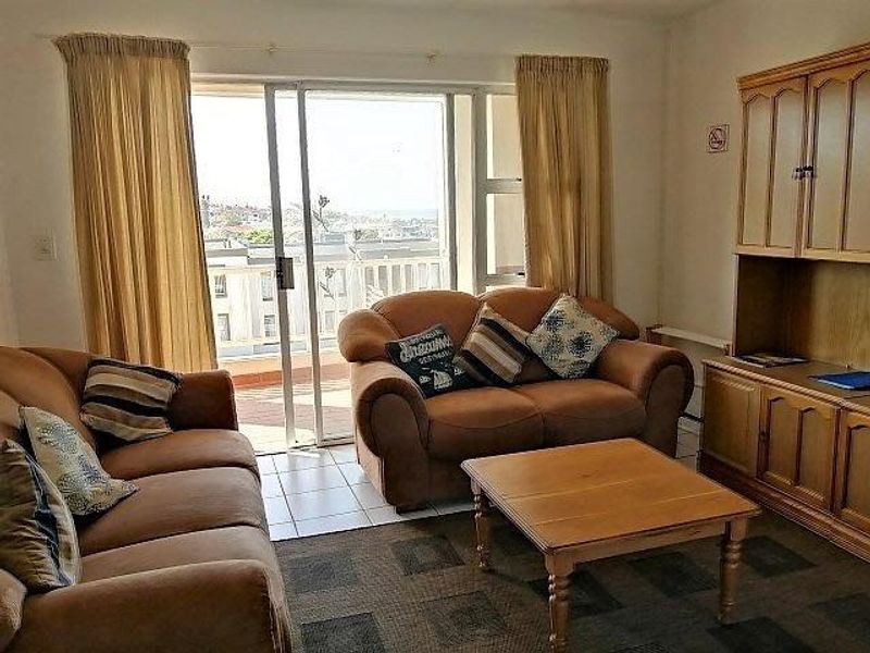 Smart Attractive 2 Bedroom Unit - Photo 7