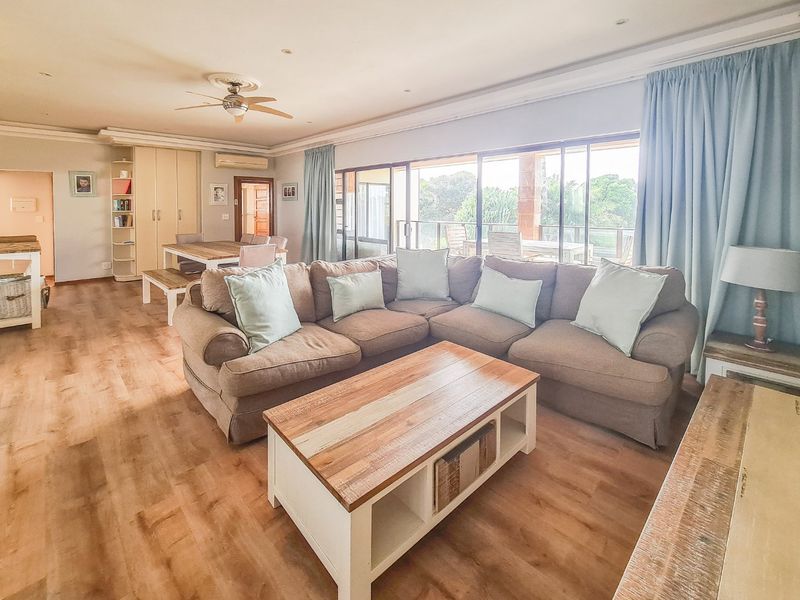 Luxurious, Beach Front Apartment  - Photo 4