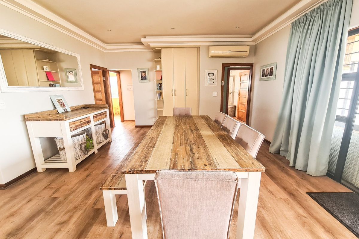 Luxurious, Beach Front Apartment  - Photo 2