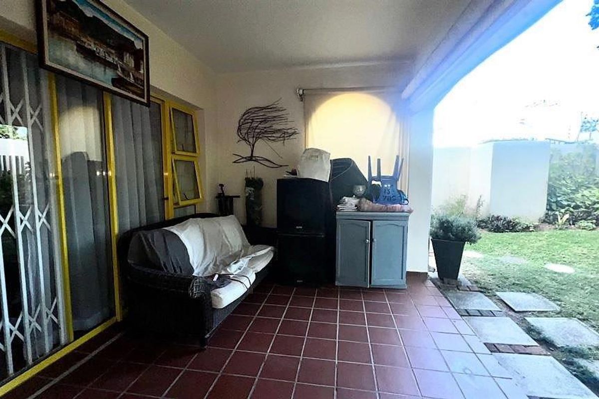 Ground Floor 3 Bedroom Apartment In Uvongo - Photo 4