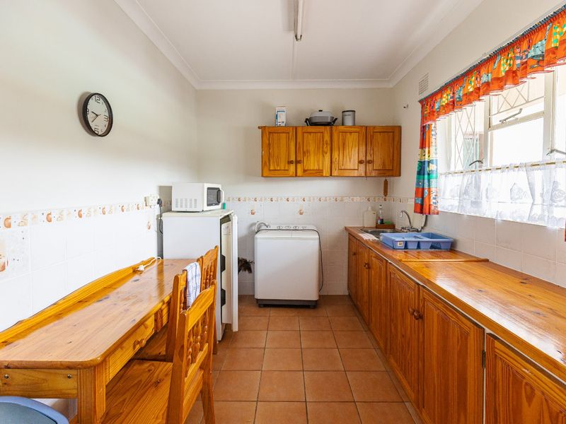 Sea View Apartment Walking Distance To Shelly Beach - Photo 6