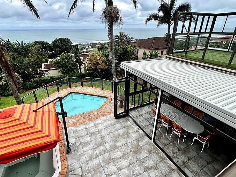 Upmarket Luxurious Family Home In Uvongo With Sea Views - Photo 1