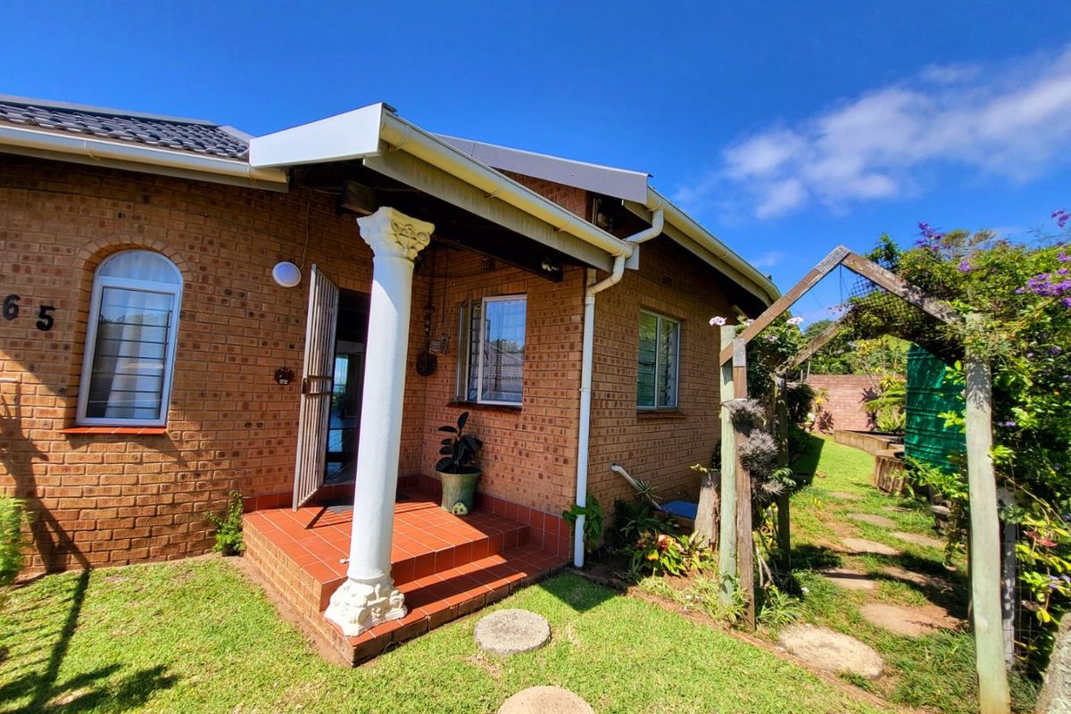 Magnificent Facebrick Home With Ocean Views  - Photo 2