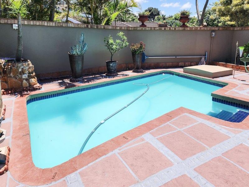 Jaw Dropping Full Title Residence In A Secure Complex - Photo 3