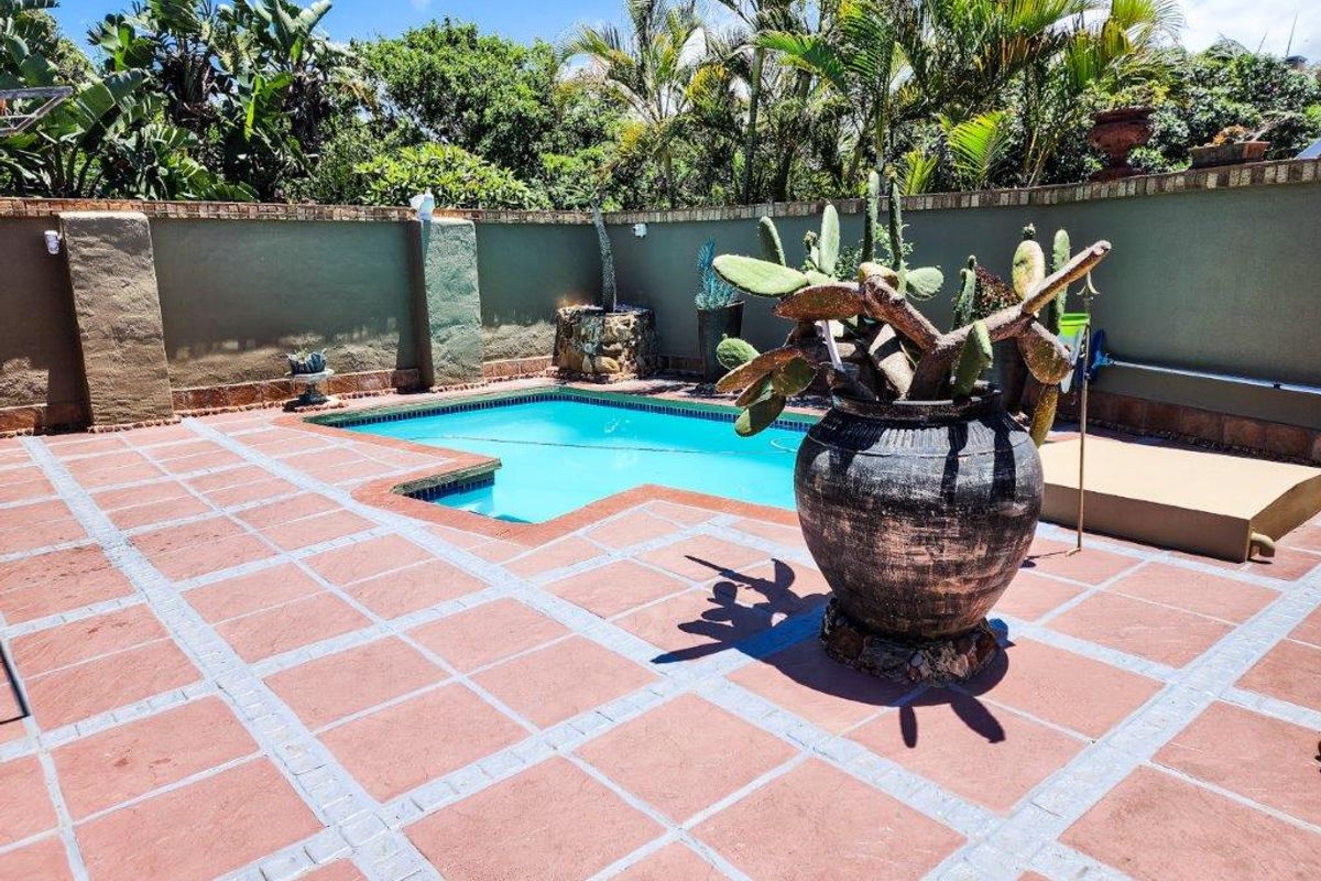 Jaw Dropping Full Title Residence In A Secure Complex - Photo 2