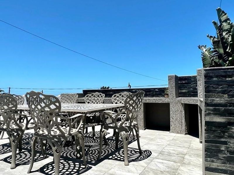 Upmarket Family Home In Uvongo + Sea Views ++ Selling Fully Furnished - Photo 6