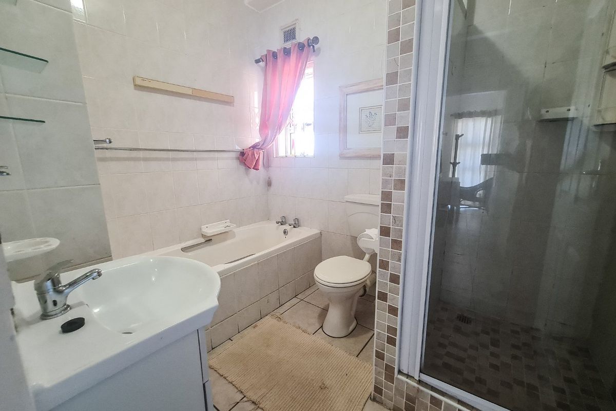 Jaw Dropper Sea Views! - Photo 3