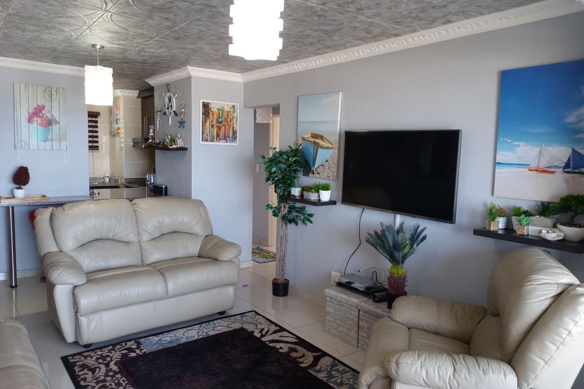 Beautiful Newly Refurbished Apartment Situated On The Famous Margate Golden Mile Beach - Photo 5