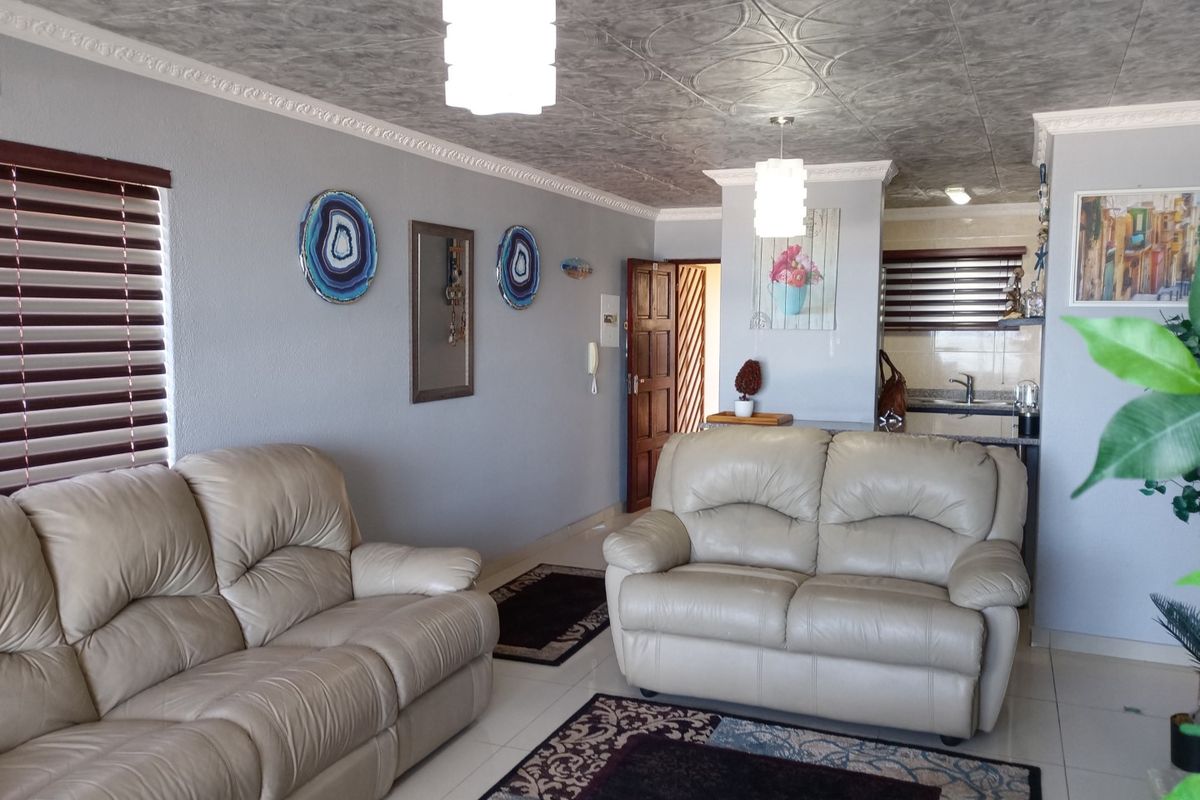 Beautiful Newly Refurbished Apartment Situated On The Famous Margate Golden Mile Beach - Photo 4