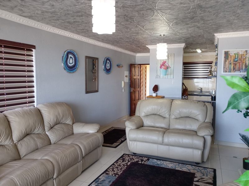 Beautiful Newly Refurbished Apartment Situated On The Famous Margate Golden Mile Beach - Photo 4