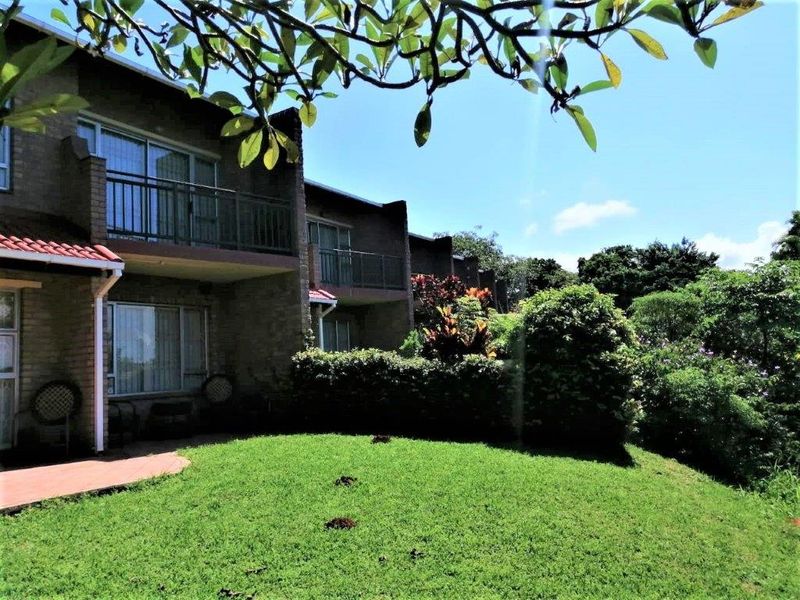 Absolutely Stunning Townhouse! - Photo 3