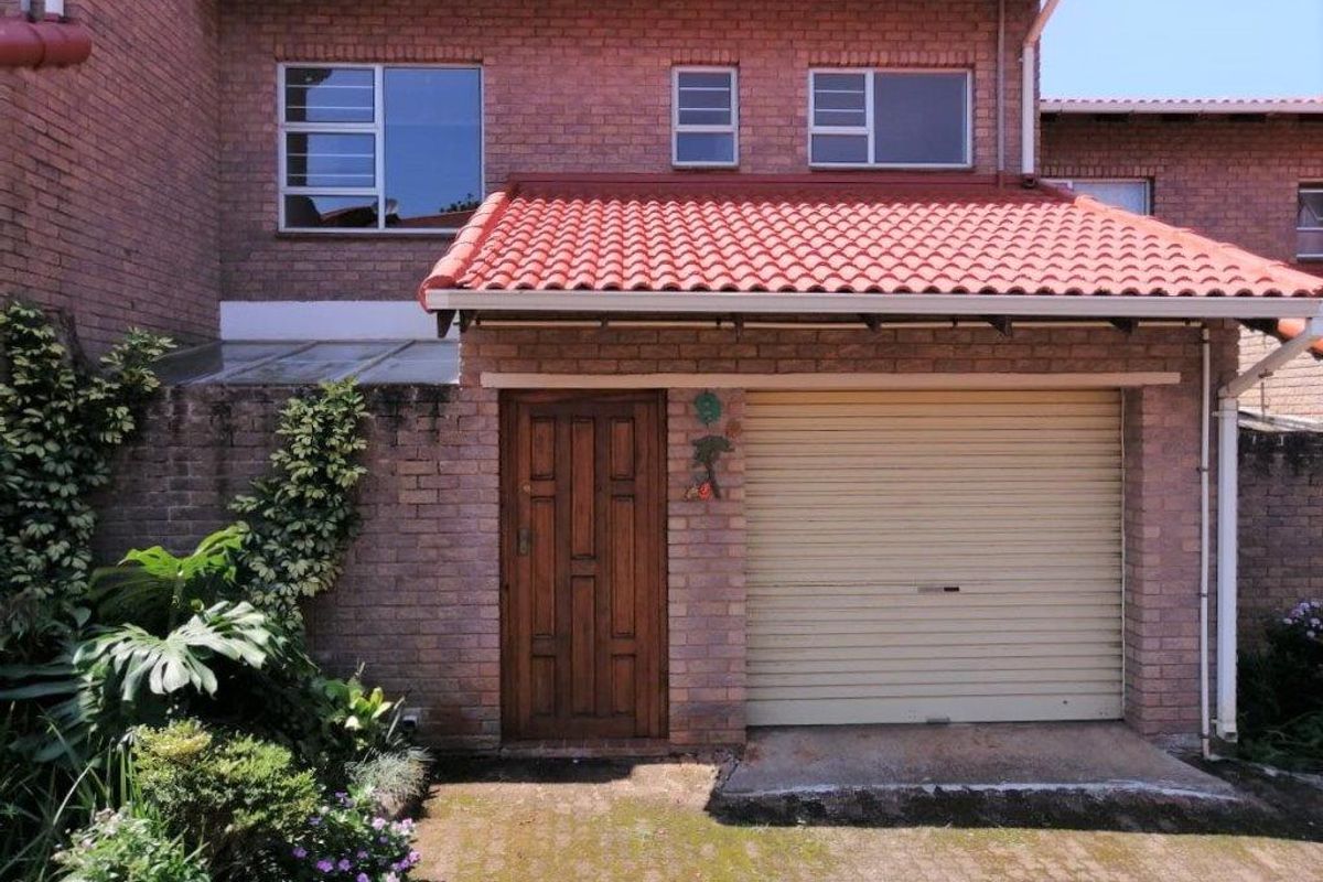 Absolutely Stunning Townhouse! - Photo 2