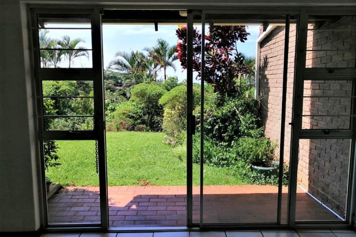 Absolutely Stunning Townhouse! - Photo 5