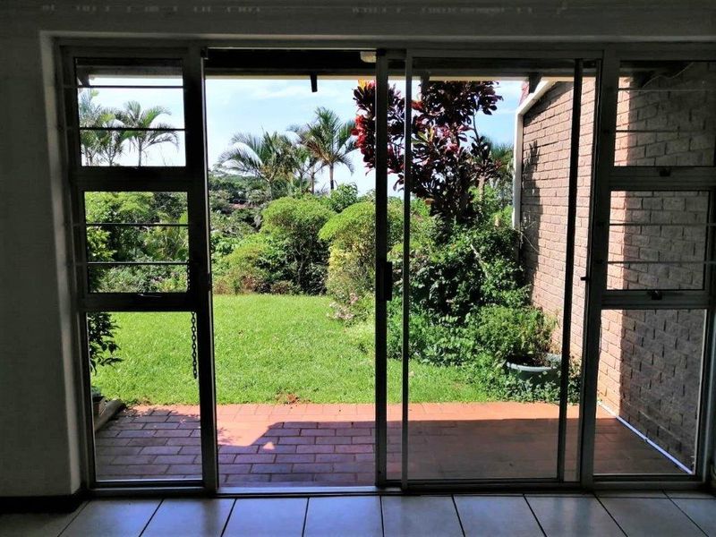 Absolutely Stunning Townhouse! - Photo 5