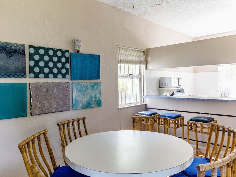 3 Bedroom Apartment On The Beach - Photo 9