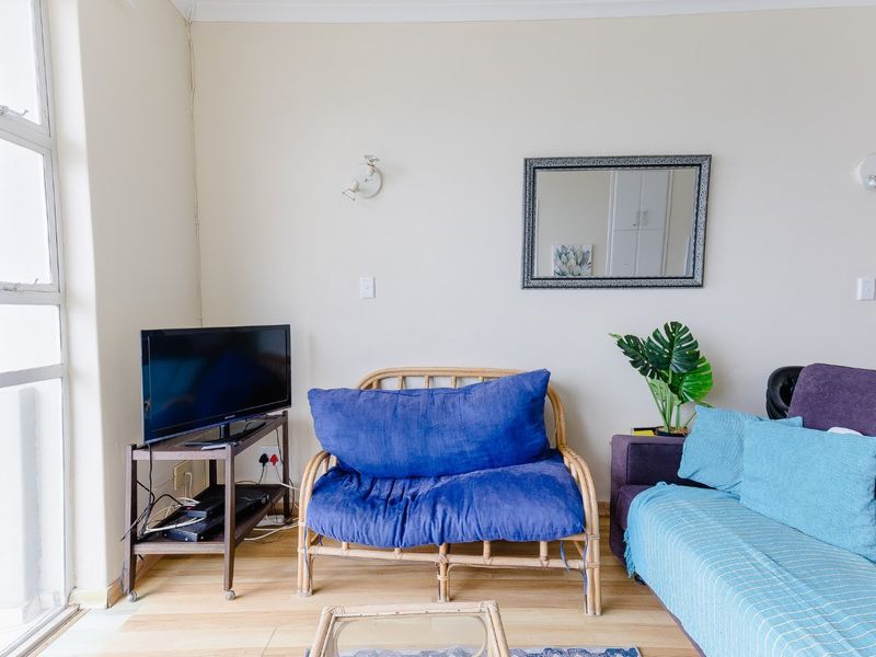 Top Floor Unit With Jaw Dropper Sea Views! - Photo 10