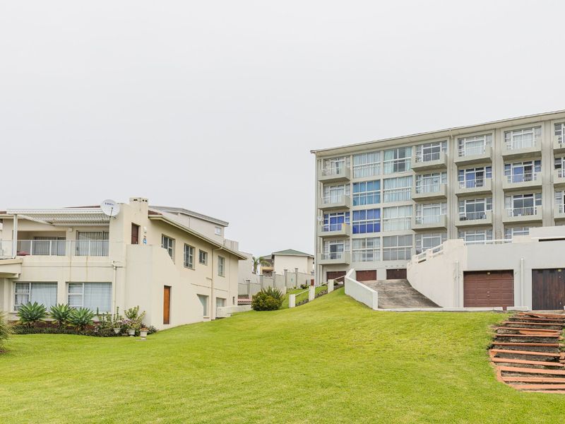 Top Floor Unit With Jaw Dropper Sea Views! - Photo 1