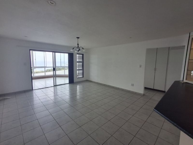 Beautiful Private Ground Floor Apartment With Direct Beach Access!! - Photo 2