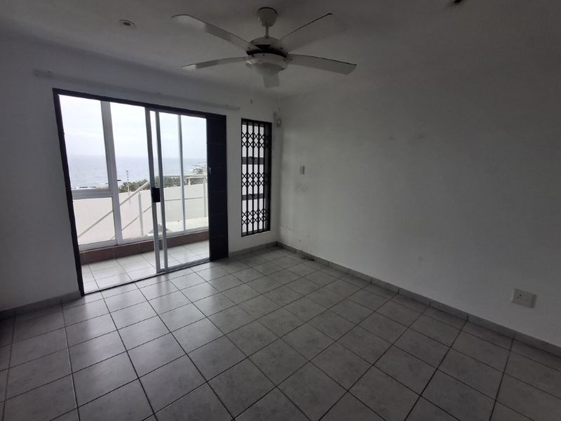 Beautiful Private Ground Floor Apartment With Direct Beach Access!! - Photo 10