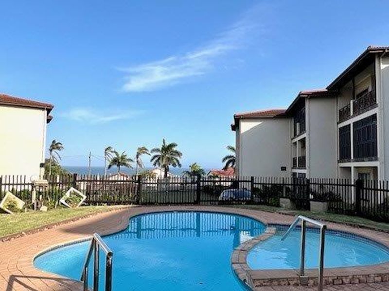 Upmarket 2 Bedroom Apartment In The Popular Topanga Uvongo With Sea Views - Photo 4