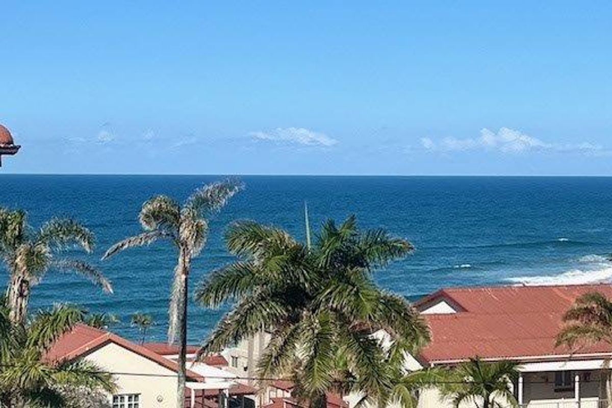 Upmarket 2 Bedroom Apartment In The Popular Topanga Uvongo With Sea Views - Photo 2