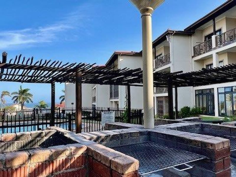 Upmarket 2 Bedroom Apartment In The Popular Topanga Uvongo With Sea Views - Photo 5