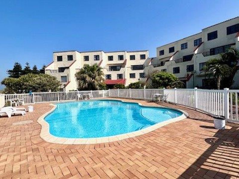 Two Bedroom Duplex With Direct Beach Access  - Photo 4