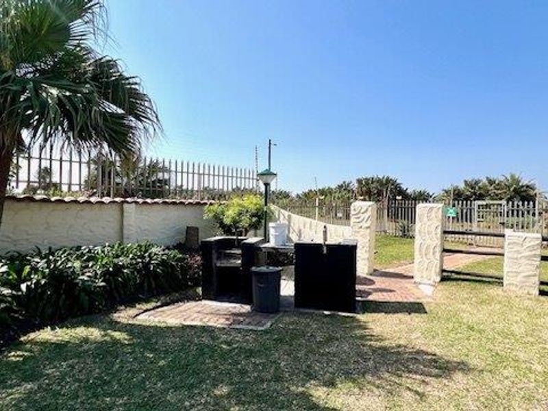 Two Bedroom Duplex With Direct Beach Access  - Photo 5