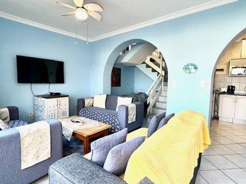 Two Bedroom Duplex With Direct Beach Access  - Photo 10