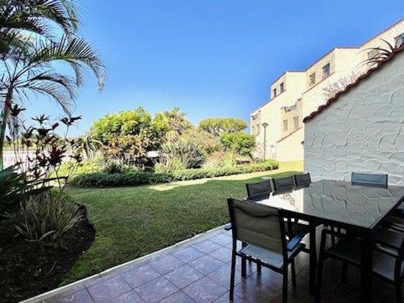 Two Bedroom Duplex With Direct Beach Access  - Photo 8