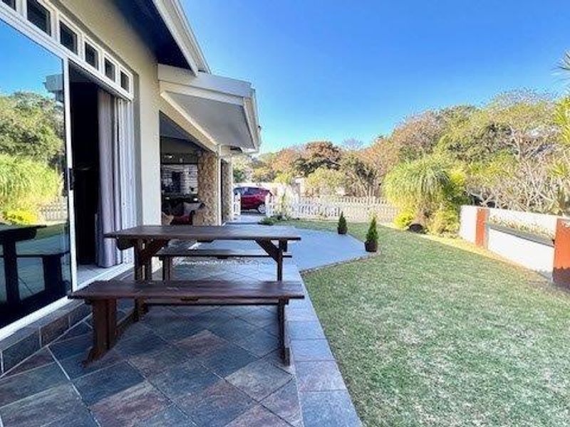 Luxurious Living In A Secure Complex In Shelly Beach - Photo 5