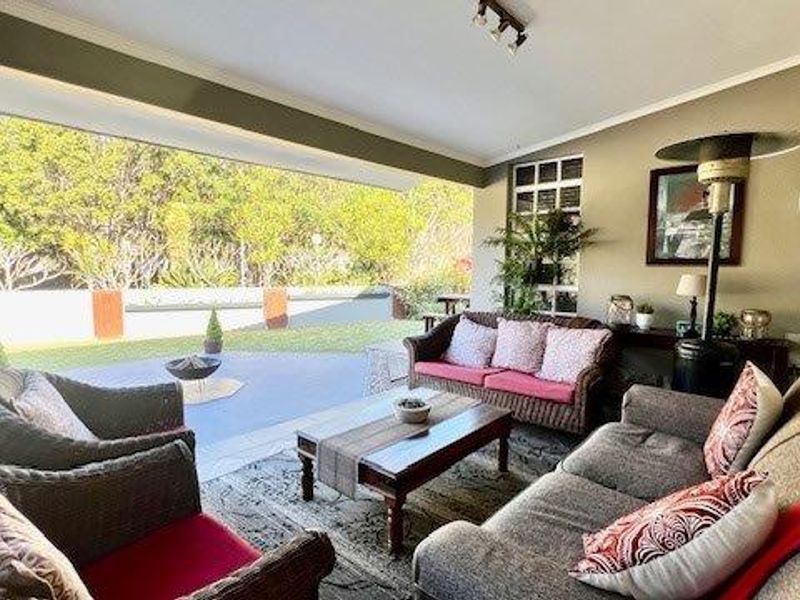 Luxurious Living In A Secure Complex In Shelly Beach - Photo 8