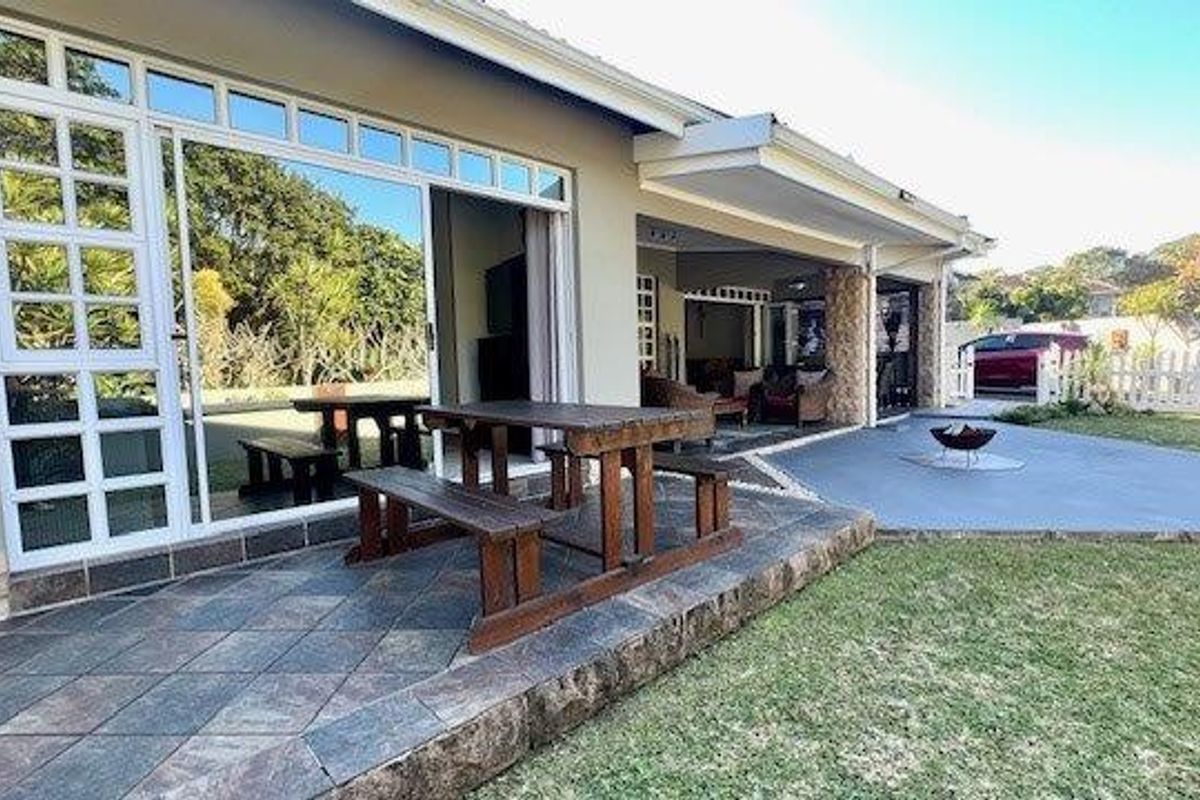 Luxurious Living In A Secure Complex In Shelly Beach - Photo 4
