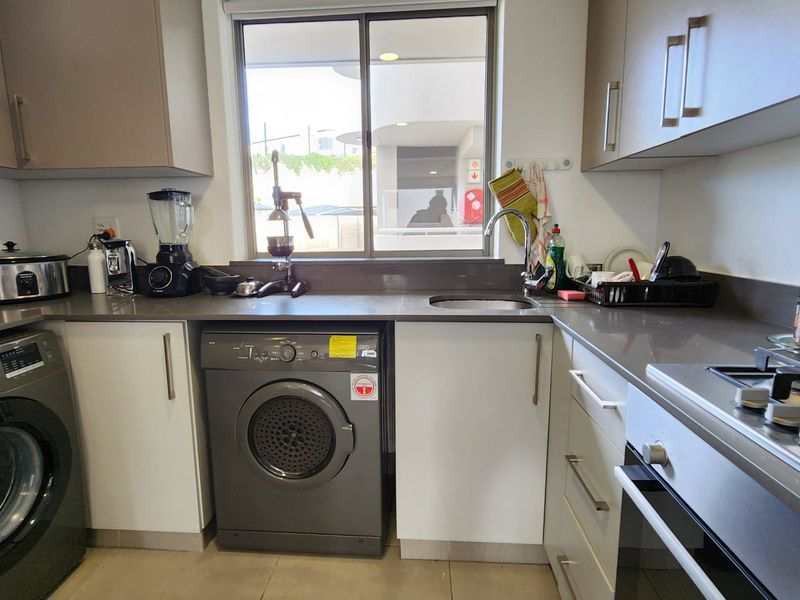 Ground Floor Apartment... Very Neat... Beautiful Views !!! - Photo 9