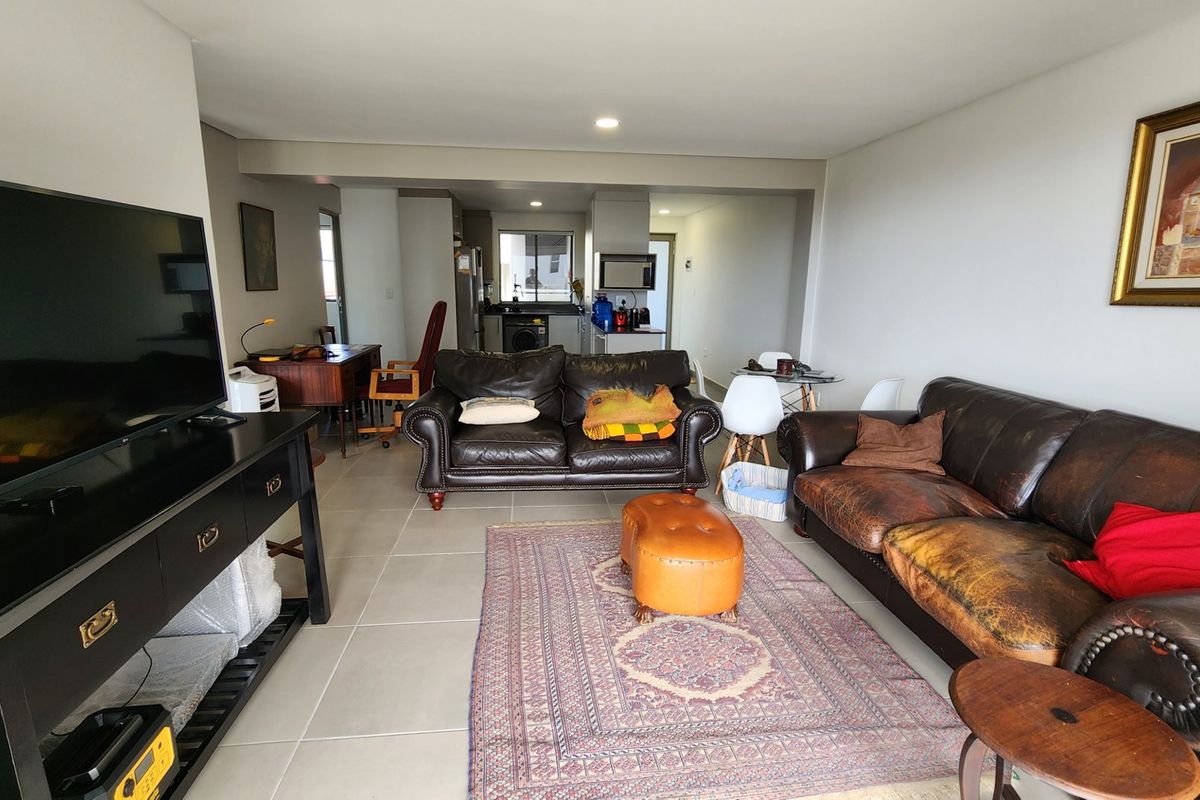 Ground Floor Apartment... Very Neat... Beautiful Views !!! - Photo 5