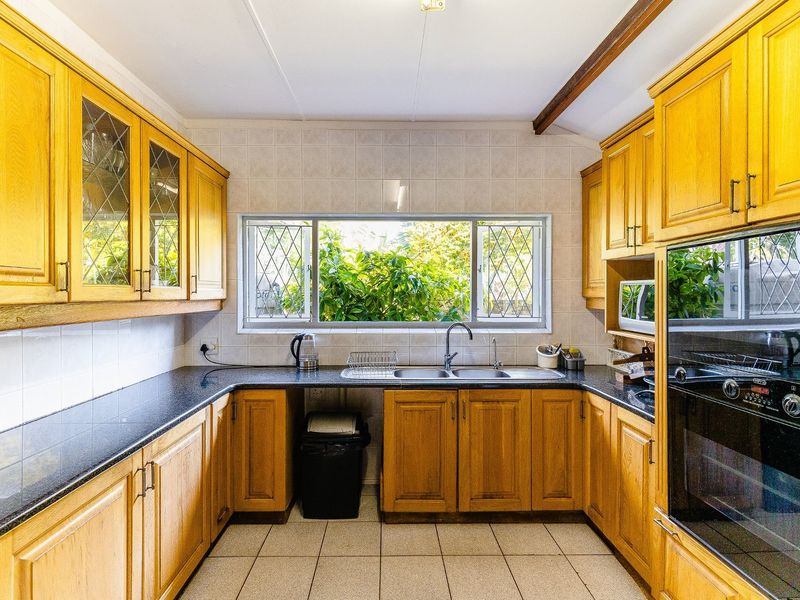 Beachfront Excellence!!!! - Photo 9