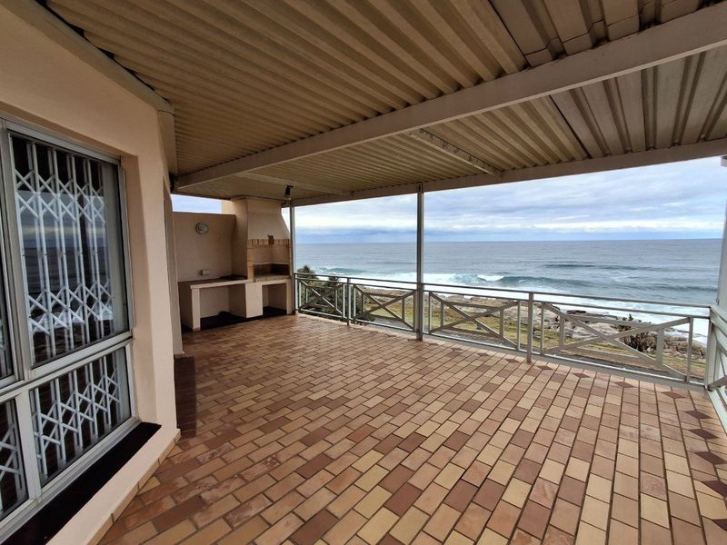 Beachfront Excellence With Unobstructed Ocean Vistas!!! - Photo 10