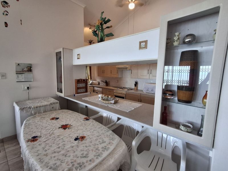 Beachfront Excellence With Unobstructed Ocean Vistas!!! - Photo 5