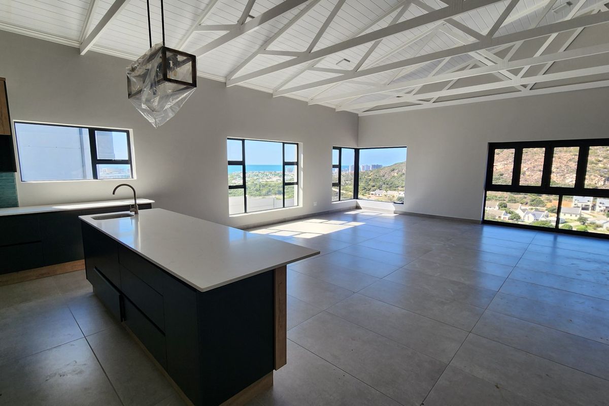Newly Built.... Duet House with Beautiful Sea Views !!! - Photo 4