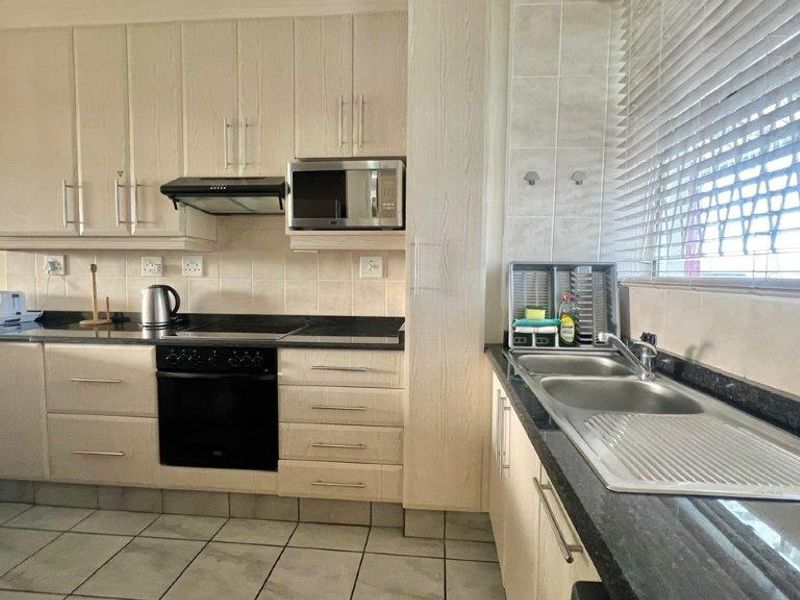 Modern Furnished Beachside Apartment – A Perfect Getaway Or Income Generator - Photo 7