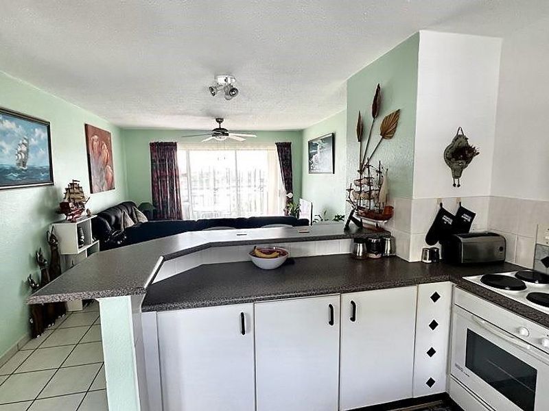 2 Bedroom Apartment In Mint Condition In Uvongo - Photo 8