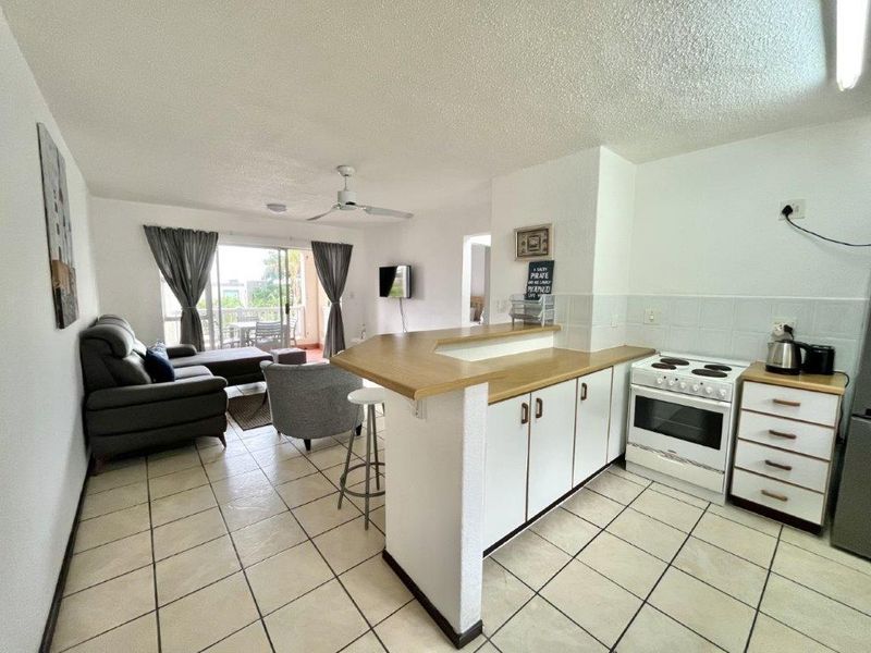 Seaside Apartment In Uvongo  - Photo 5