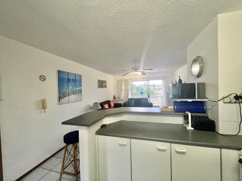 2 Bedroom Extremely Neat Apartment - Photo 8