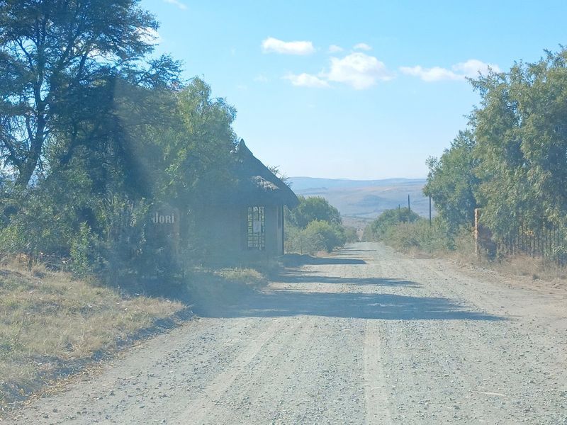 Beautiful Farm on the Klein Jukskei River - Ogg-grid House, Cottage , Workshops and more -  plus serenity and great value - Photo 4