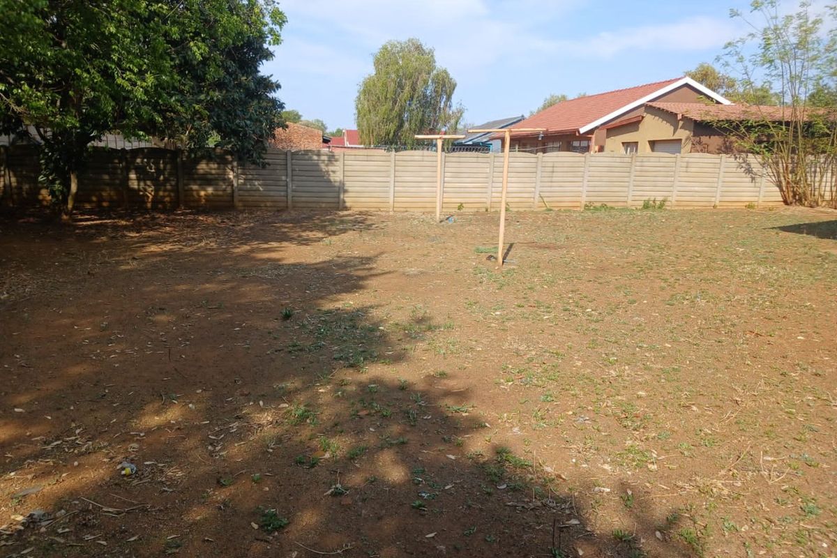 Lovely 4 Bedroom family Home for sale in Meiringspark!!! - Photo 3